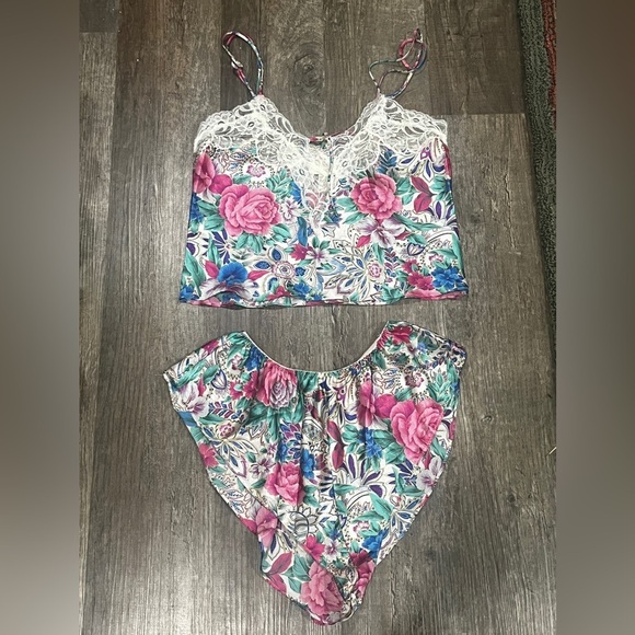 Victoria's Secret Other - Victoria's Secret Women's L Camisole & Flutter Tap Panty Set Floral Gold Label